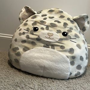 Cheetah squishmallow 16 inch like new no stains,tears, or rips!